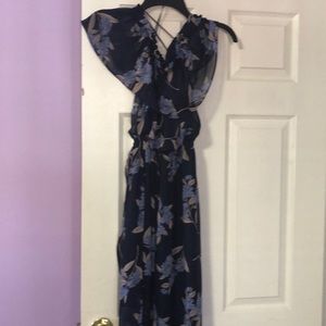 Maxi Express flowery dress size medium